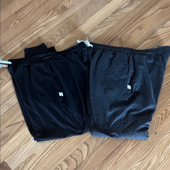 Vuori Pants - Vuori joggers size L, black and charcoal